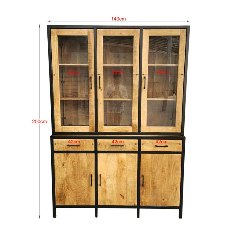 Le vaisselier massif manguier disponible de 140 à 160 cm est le meuble parfait afin d'ajouter une touche de style rustique à votre intérieur. Kukuu, meubles industriels de qualité.