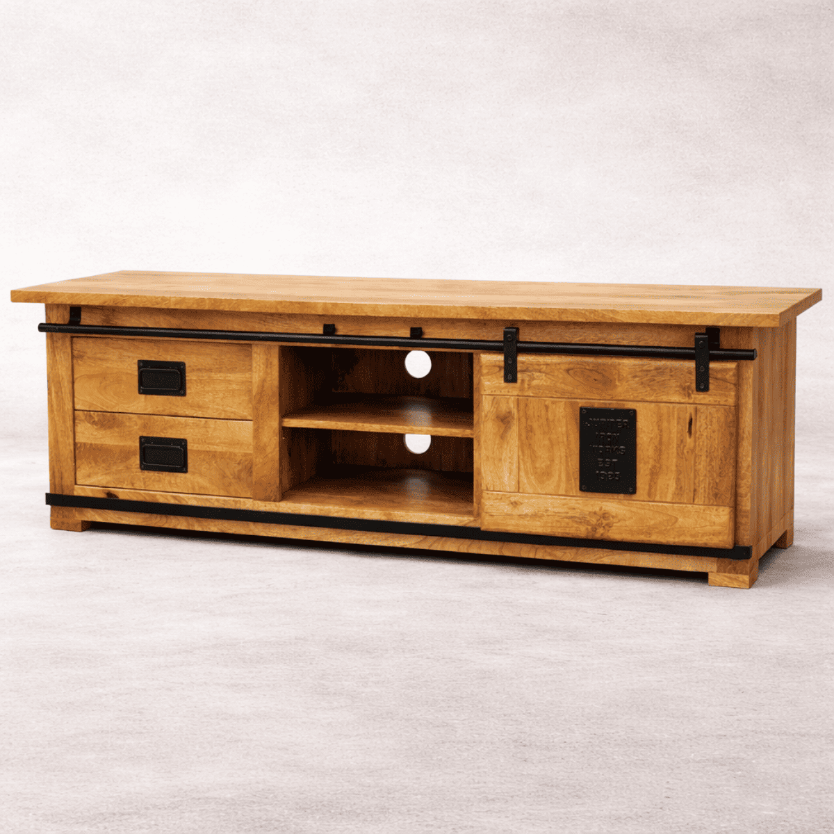Meuble TV industriel 160 cm bois massif avec tiroirs KUKUU - porte coulissante ouverte