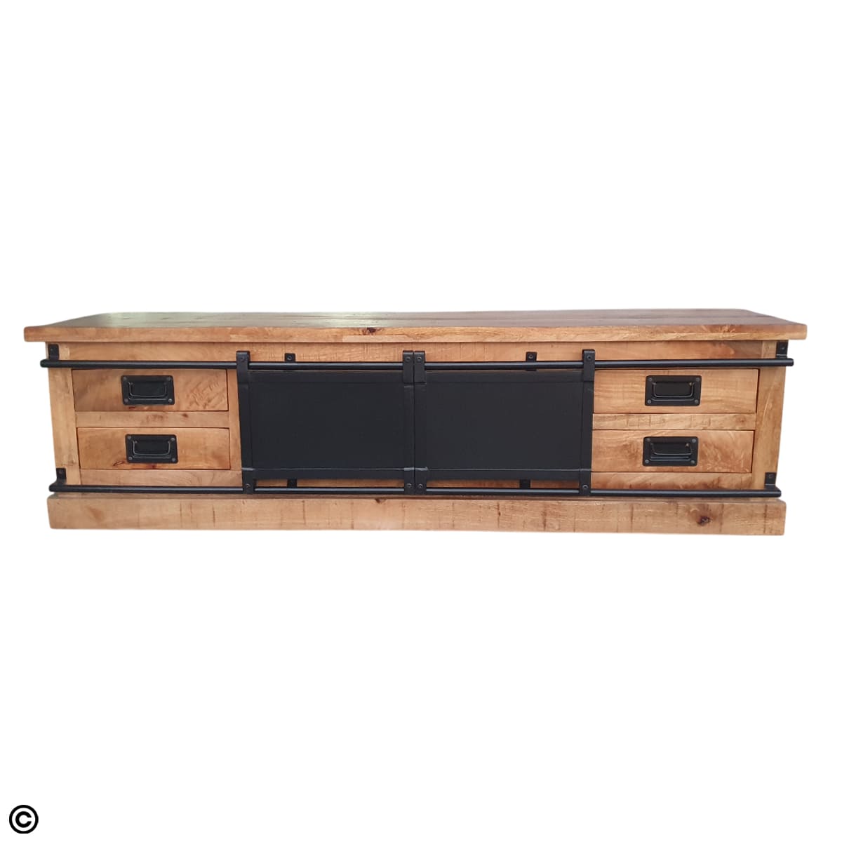 Découvrez notre meuble TV industriel avec portes coulissantes, le choix idéal pour ajouter une touche de style et de fonctionnalité à votre espace de divertissement. Kukuu, meubles industriels de qualité.