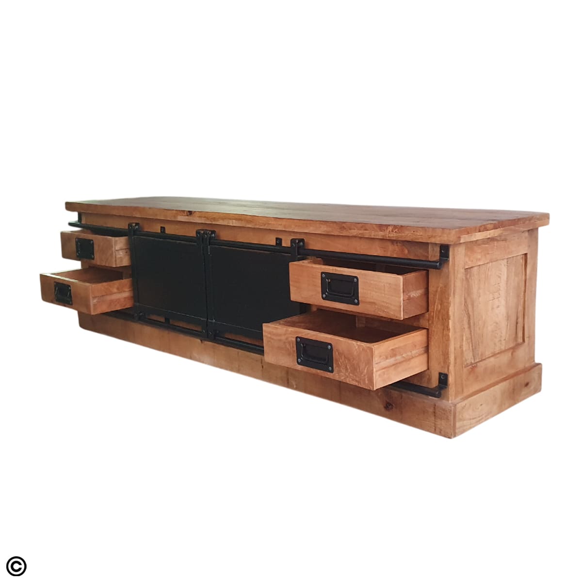 Découvrez notre meuble TV industriel avec portes coulissantes, le choix idéal pour ajouter une touche de style et de fonctionnalité à votre espace de divertissement. Kukuu, meubles industriels de qualité.