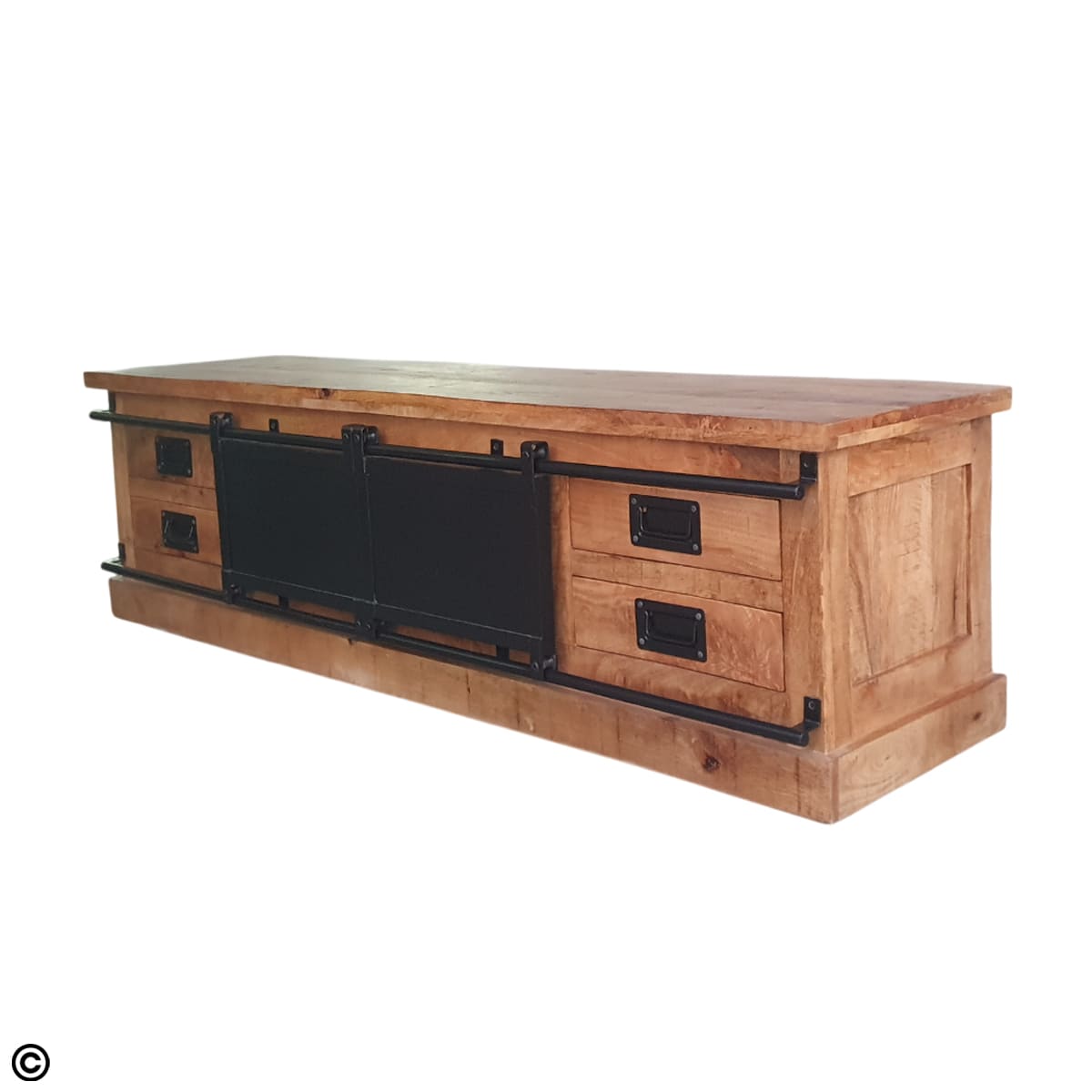 Découvrez notre meuble TV industriel avec portes coulissantes, le choix idéal pour ajouter une touche de style et de fonctionnalité à votre espace de divertissement. Kukuu, meubles industriels de qualité.