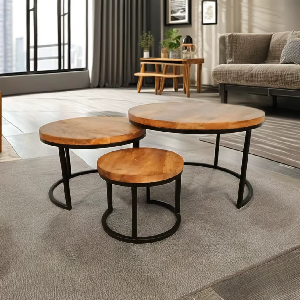 Lot de 3 tables basses gigognes indus en bois et métal. Kukuu, meubles industriels de qualité.
