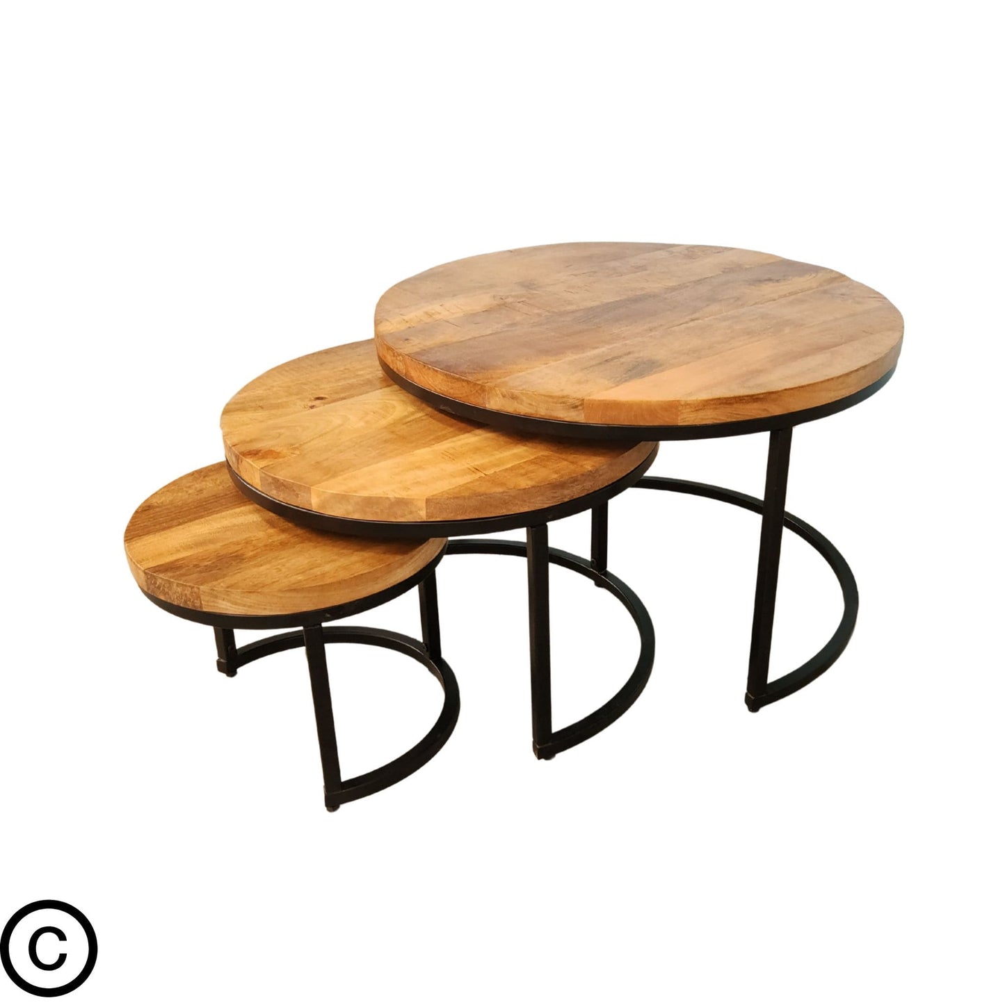 Lot de 3 tables basses gigognes indus en bois et métal. Kukuu, meubles industriels de qualité.