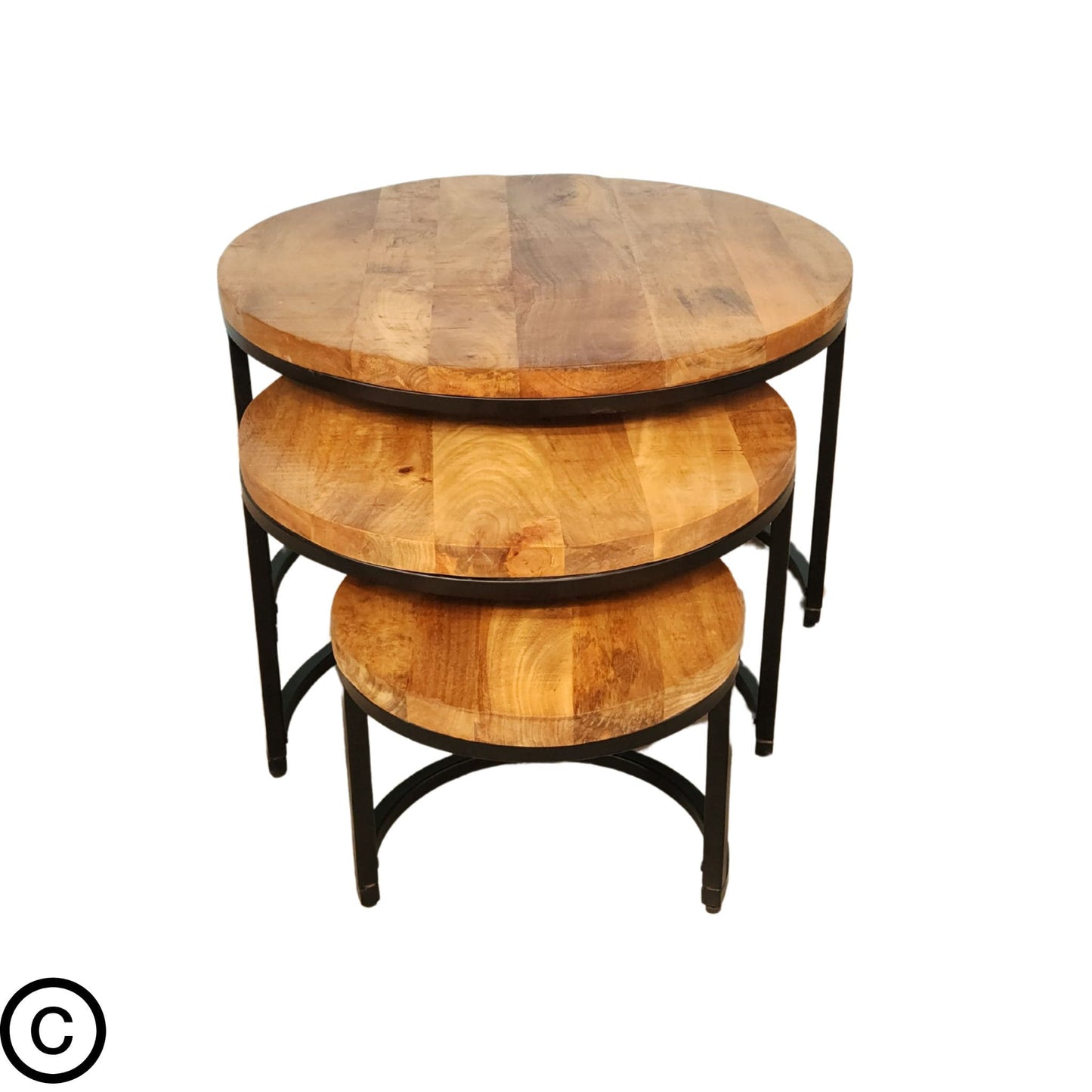 Lot de 3 tables basses gigognes indus en bois et métal. Kukuu, meubles industriels de qualité.