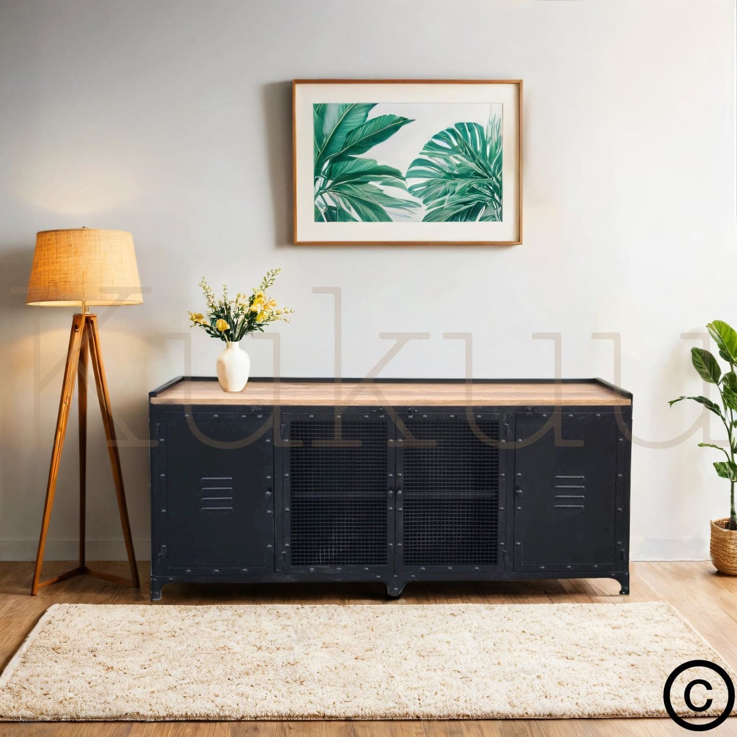 Ce buffet industriel 200 cm a été fabriqué à partir d'une structure en métal et d'un plateau en bois massif de manguier. Il est composé de quatre portes métalliques et d'espaces de rangement. Dimensions: 200 (L) X 45 (l) X 90 (H) cm. Kukuu, boutique en ligne de mobilier industriel et bois massif de qualité supérieur.