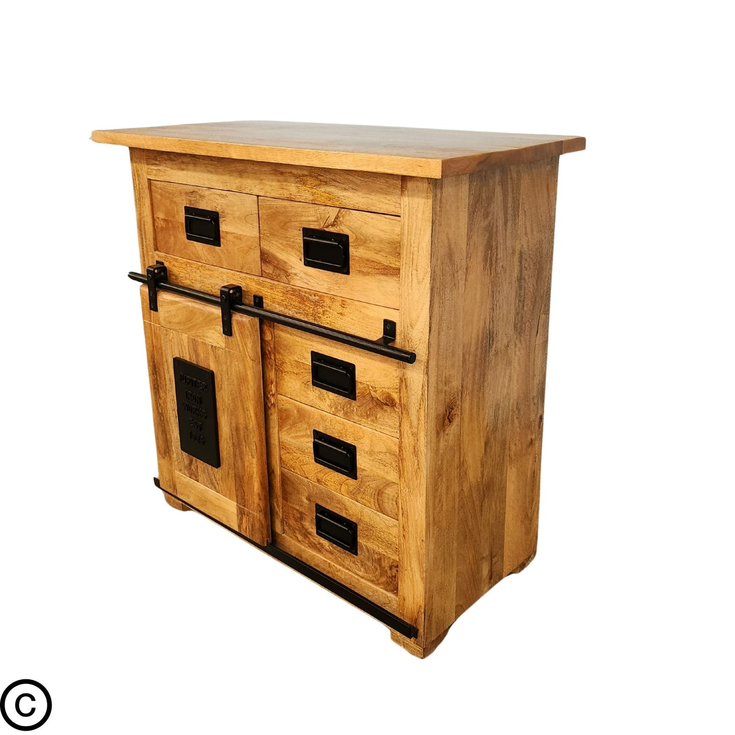 Ce petit buffet industriel fait de bois massif de manguier et métal, est composé de 5 tiroirs en bois et 1 porte coulissante. Dimensions: 90 (L) X 45 (l) X 90 (H) cm. Kukuu, meubles industriels de qualité.