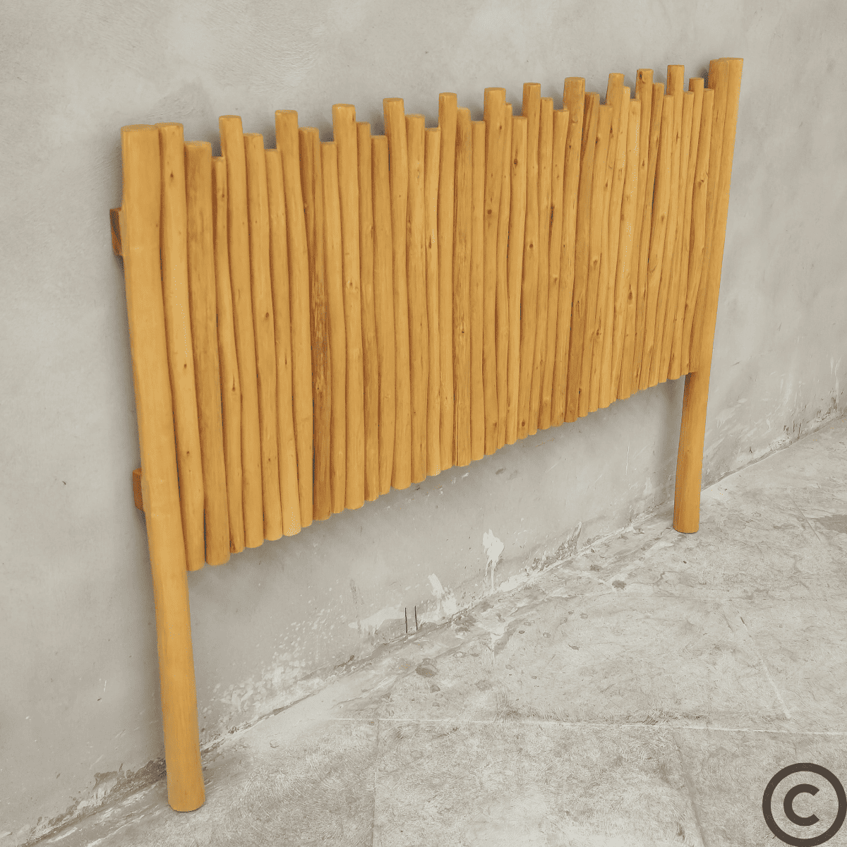 Tête de lit en bambou 160 cm – détail des tiges naturelles et finition artisanale – KUKUU