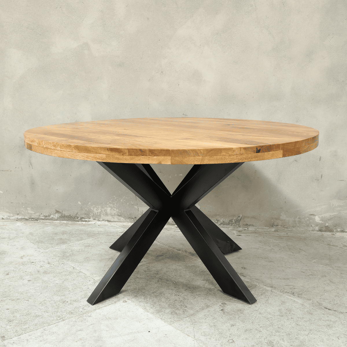 Table à manger ronde industrielle 140 cm bois massif KUKUU