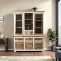 Ce vaisselier bois blanc est composé de 5 tiroirs, 3 portes en bois de manguier et 2 portes vitrées avec étagères et espaces de rangements. Afin de donner un style unique à ce vaisselier, vous retrouverez des portes en bois naturel style persienne. Longueurs disponibles: 160, 180 et 200 cm
Largueur: 45 cm
Hauteur totale: 220 cm.
Kukuu, spécialiste en mobilier d'intérieur de caractère.