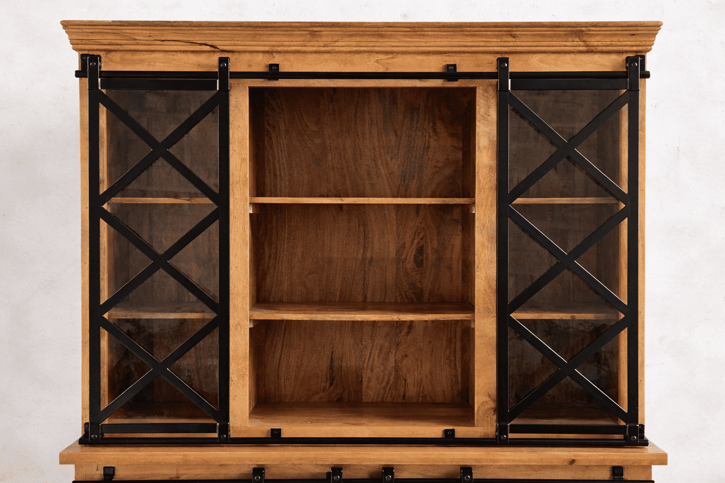 Vaisselier industriel 140 cm en bois massif de manguier – Collection New York