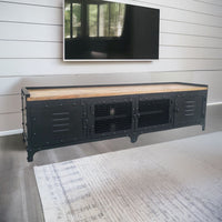 Meuble tv industriel moderne BLAST disponible en 140, 160, 180 et 200 cm. Kukuu, meubles industriels de qualité.