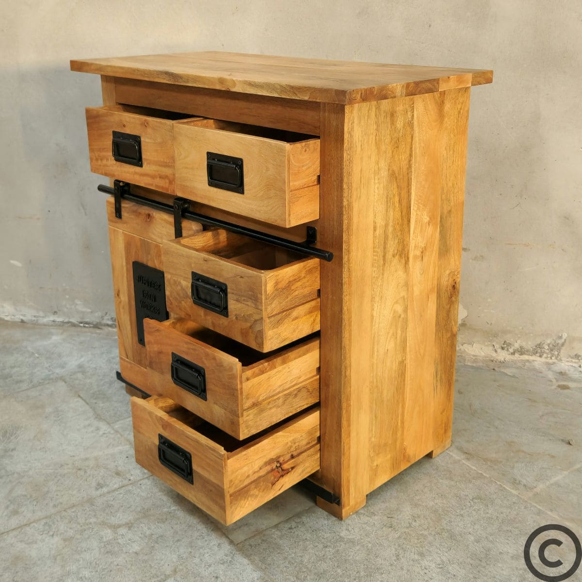 Buffet industriel 90 cm en manguier massif et métal noir, meuble de rangement design – KUKUU