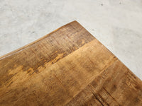 La table à manger industrielle Kukuu a été fabriquée à partir d'acier et bois de manguier. Disponible en 160, 180 et 240 cm. Kukuu, meubles industriels de qualité.