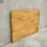 Tête de lit en bois massif de manguier avec bords arrondis – style naturel et contemporain Kukuu